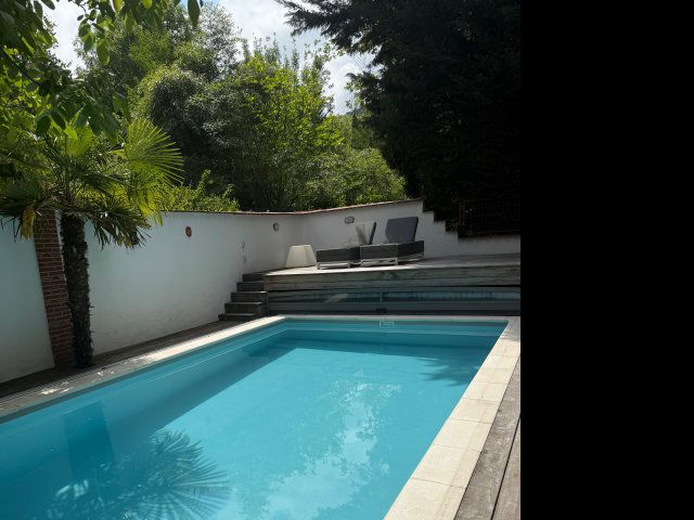 Eladó ikerház, Budapesten, III. kerületben 319.9 M Ft, 5 szobás