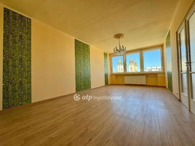 Eladó panellakás, Debrecenben 72.99 M Ft, 2 szobás