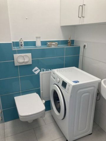 Eladó téglalakás, Pécsett 77.625 M Ft, 3 szobás