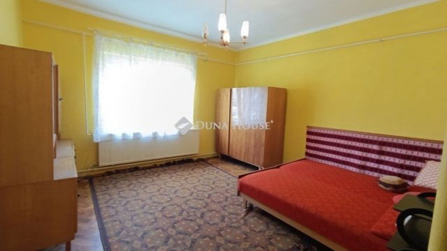 Eladó családi ház, Bólyban 58 M Ft, 6 szobás