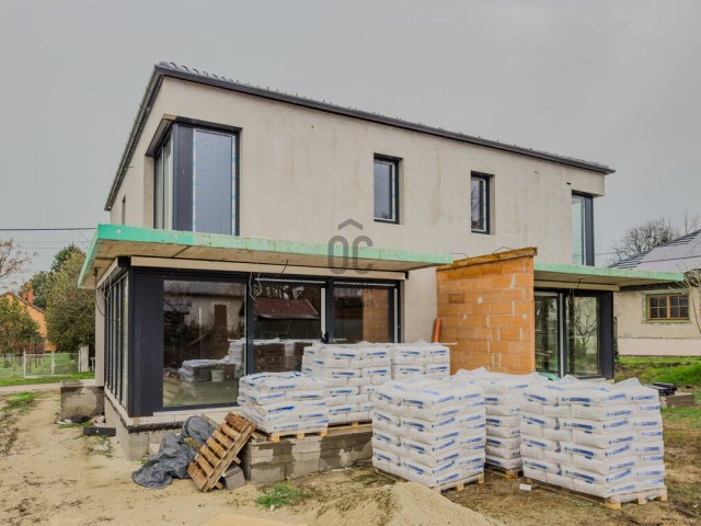 Eladó ikerház, Balatonvilágoson 143.9 M Ft, 4 szobás