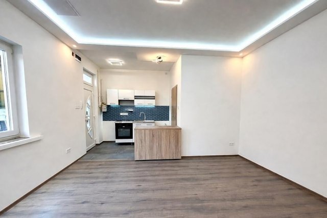 Eladó téglalakás, Budapesten, IV. kerületben, Tinódi utcában