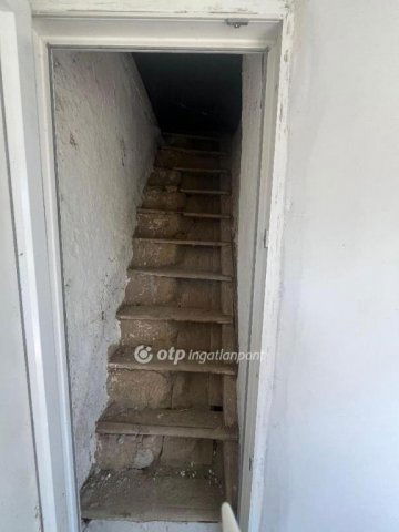 Eladó családi ház, Zsákán 8.9 M Ft, 2 szobás