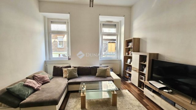 Eladó téglalakás, Budapesten, XIV. kerületben 71.5 M Ft