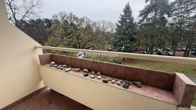 Eladó panellakás, Szombathelyen 49.9 M Ft, 3 szobás