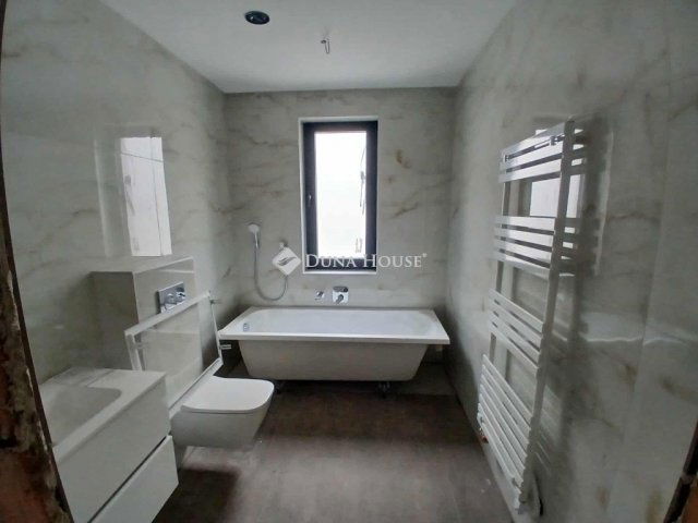 Eladó sorház, Debrecenben 220 M Ft, 4 szobás