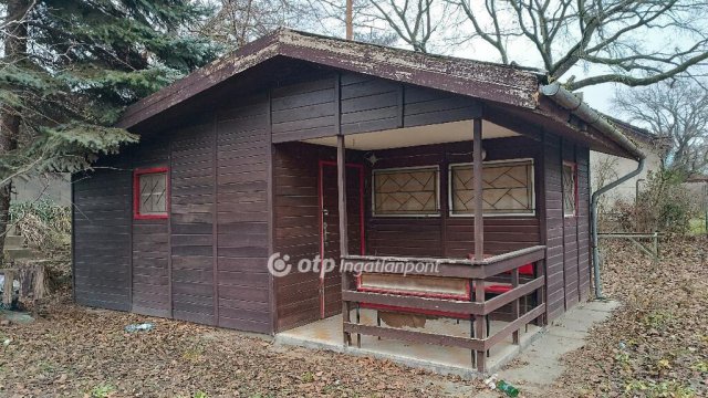 Eladó családi ház, Szigetszentmiklóson 25.9 M Ft, 1 szobás