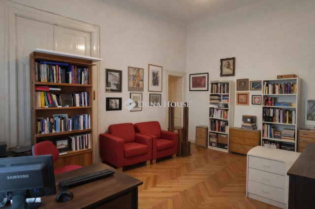 Eladó téglalakás, Budapesten, V. kerületben 196 M Ft, 3 szobás