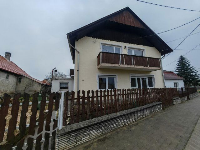 Eladó családi ház, Vértessomlón 79.99 M Ft, 7 szobás