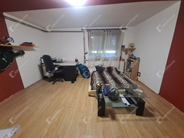 Eladó családi ház, Győrújbaráton 85 M Ft, 3 szobás