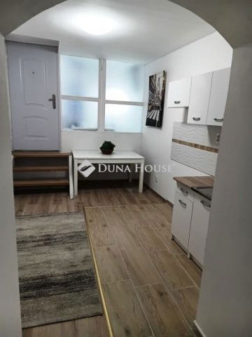 Eladó téglalakás, Budapesten, VII. kerületben 23.9 M Ft