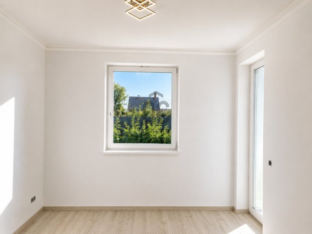 Eladó családi ház, Szigethalmon 118.9 M Ft, 5 szobás