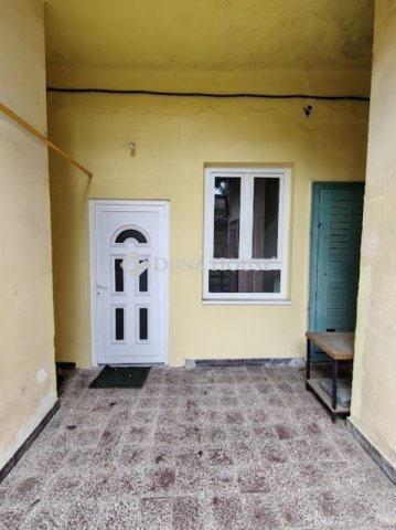 Eladó téglalakás, Békéscsabán 40 M Ft, 2 szobás