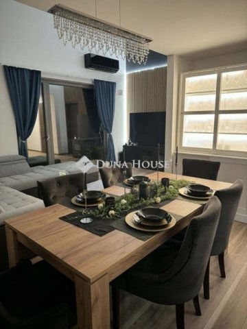 Eladó téglalakás, Esztergomban 125 M Ft, 5 szobás