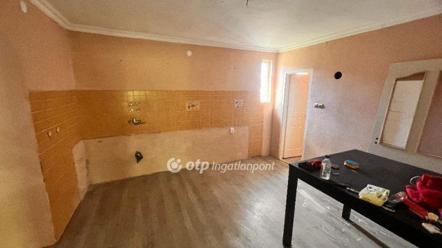 Eladó családi ház, Emődön 19.9 M Ft, 5 szobás