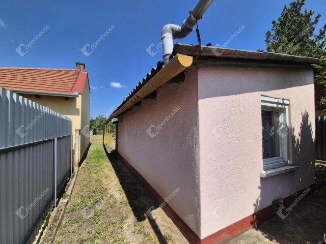 Eladó családi ház, Gyömrőn 49.9 M Ft, 3 szobás