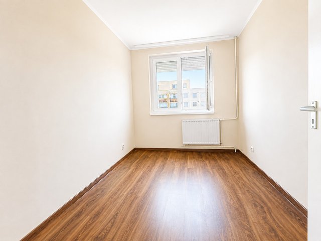 Eladó panellakás, Debrecenben, Derék utcában 47.5 M Ft