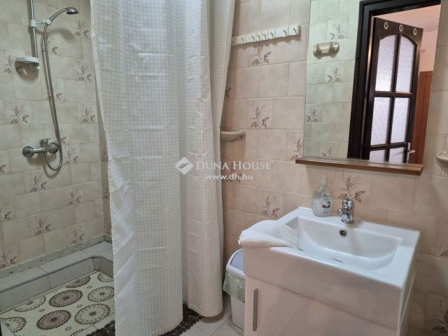 Eladó ikerház, Igalon 49.9 M Ft, 7 szobás / költözzbe.hu