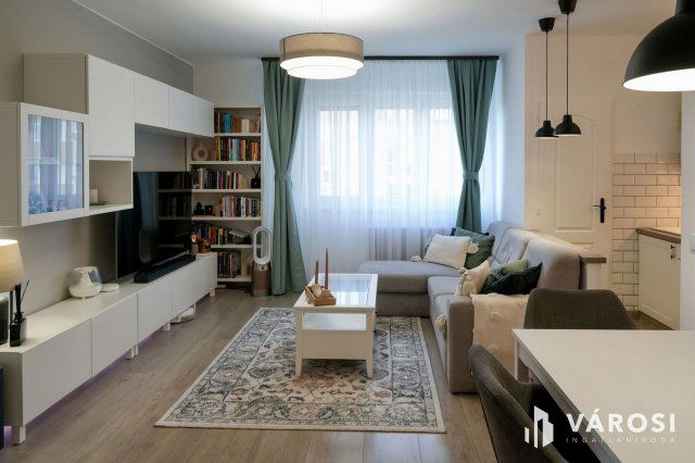 Eladó téglalakás, Debrecenben 95 M Ft, 3 szobás