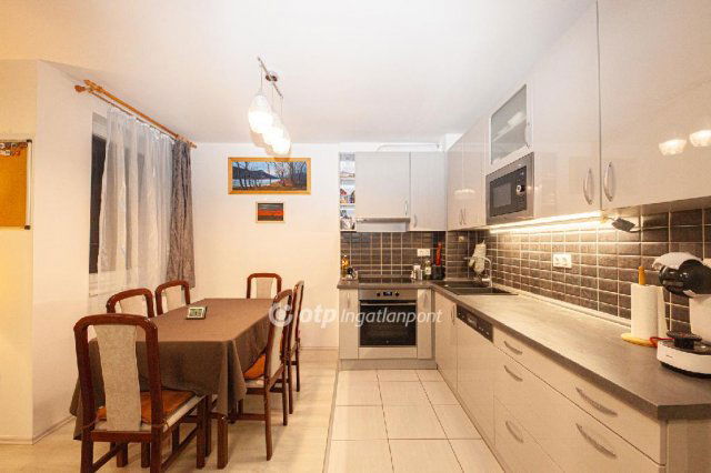 Eladó téglalakás, Budapesten, XIV. kerületben 139 M Ft, 3 szobás