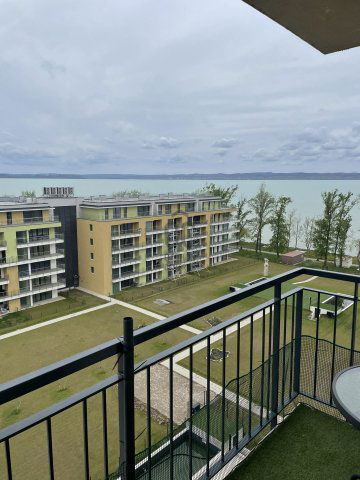 Eladó téglalakás, Siófokon 71 M Ft, 2 szobás