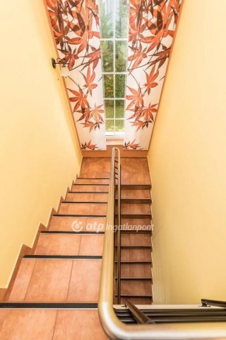 Eladó ikerház, Piliscsabán 135 M Ft, 4 szobás