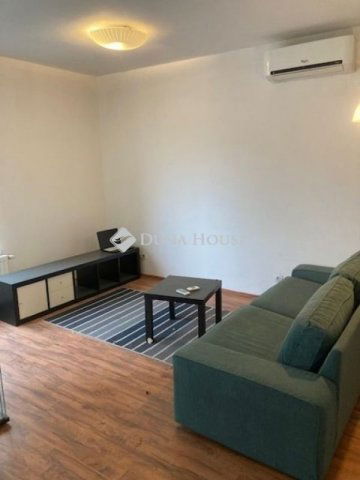 Eladó téglalakás, Budapesten, VIII. kerületben 140 M Ft