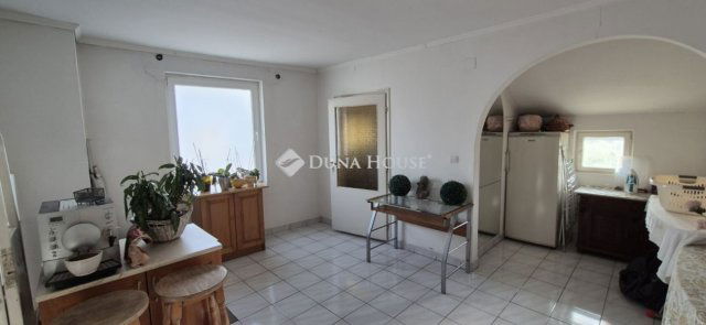 Eladó családi ház, Hódmezővásárhelyen 48 M Ft, 2 szobás