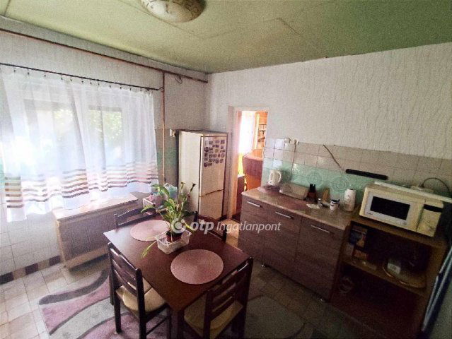 Eladó családi ház, Napkoron 20.8 M Ft, 3 szobás