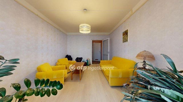 Eladó panellakás, Miskolcon 32 M Ft, 2+1 szobás