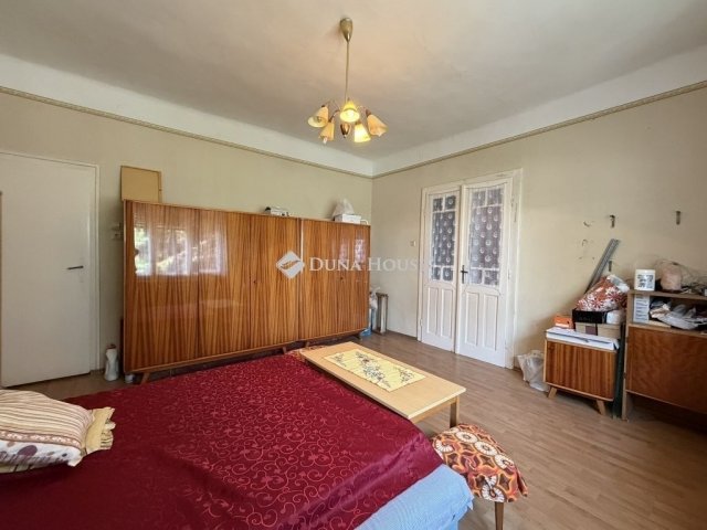 Eladó családi ház, Turán 43.9 M Ft, 4 szobás