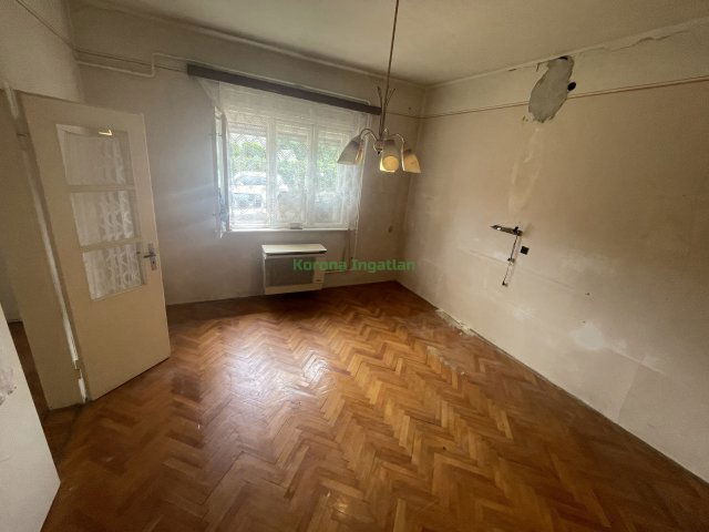 Eladó ikerház, Nyíregyházán 40 M Ft, 2 szobás