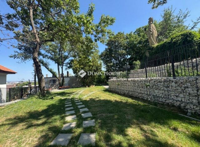 Eladó családi ház, Budapesten, XI. kerületben 1400 M Ft