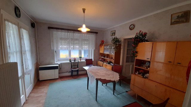 Eladó családi ház, Verpeléten 17 M Ft, 4 szobás