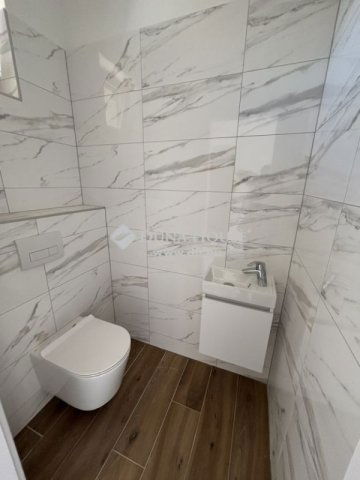 Eladó családi ház, Kecskeméten 94.99 M Ft, 5 szobás