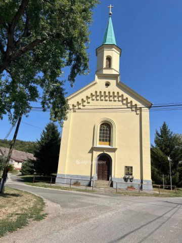 Eladó családi ház, Monyoródon 24.4 M Ft, 117+3 szobás