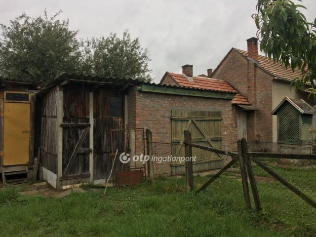 Eladó családi ház, Felsőszentmártonon 20 M Ft, 4 szobás