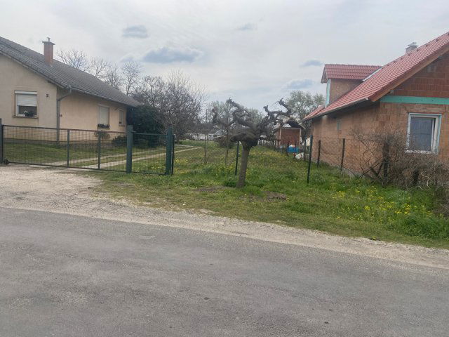 Eladó telek, Kiskunhalason 19 M Ft / költözzbe.hu