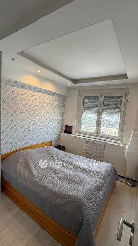 Eladó panellakás, Százhalombattán 76.6 M Ft, 2+1 szobás