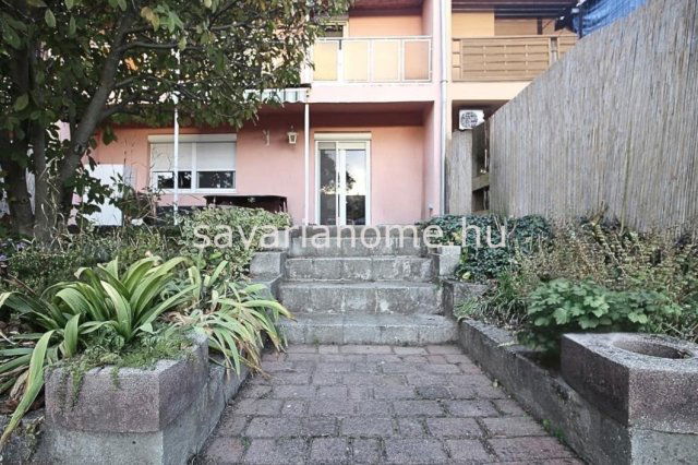 Eladó családi ház, Szombathelyen 76.9 M Ft, 4 szobás