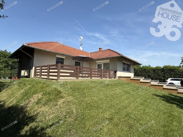 Eladó családi ház, Kecskeméten 149.9 M Ft, 4 szobás