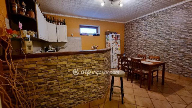 Eladó családi ház, Kabán 34.9 M Ft, 1+1 szobás