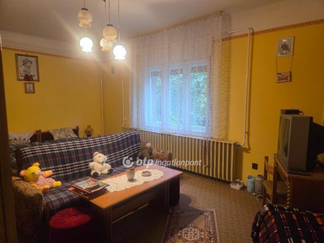 Eladó családi ház, Abonyban 41.9 M Ft, 4 szobás