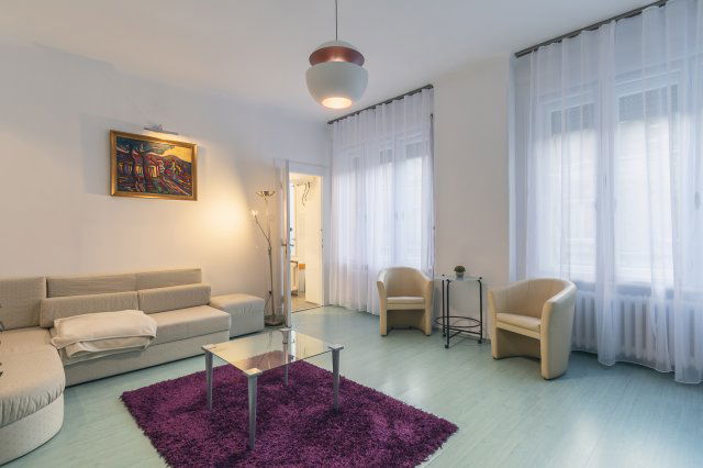 Eladó téglalakás, Budapesten, V. kerületben 85 M Ft, 1 szobás