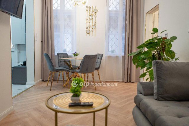 Eladó téglalakás, Budapesten, VI. kerületben 79.9 M Ft