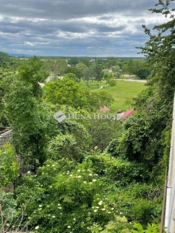 Eladó családi ház, Ajkán 49.9 M Ft, 1 szobás