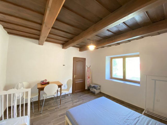Eladó családi ház, Gyűrűsön 34 M Ft, 2 szobás