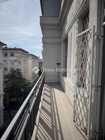 Eladó téglalakás, Budapesten, V. kerületben 185 M Ft, 4 szobás