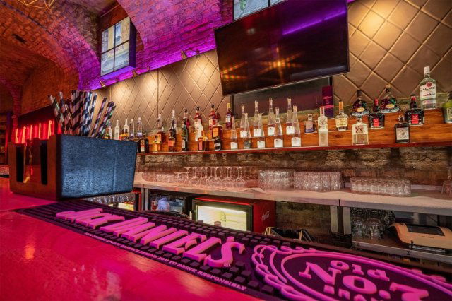 Eladó üzlethelyiség, Budapesten, VI. kerületben 277.5 M Ft