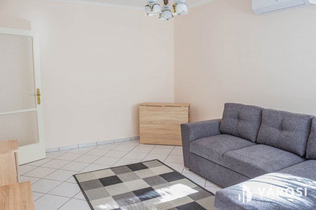 Kiadó panellakás, albérlet, Szegeden 170 E Ft / hó, 2 szobás